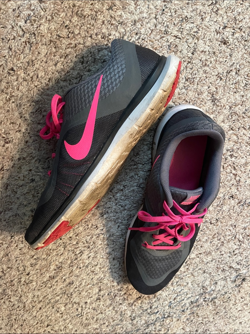 Nike Women's Charcoal Gray and Hot Pink Training Sneakers